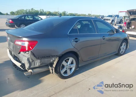 2014 Toyota Camry Se z USA, uszkodzony, nr VIN 4T1BF1FK6EU337306